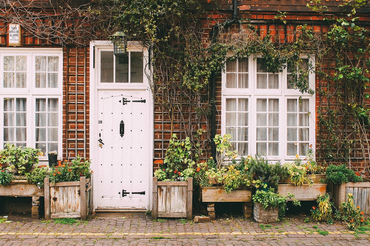 fabriquer une porte coulissante en bois : guide complet et astuces découvrez notre porte coulissante en bois, alliant élégance naturelle et fonctionnalité pour sublimer votre intérieur avec style et simplicité.