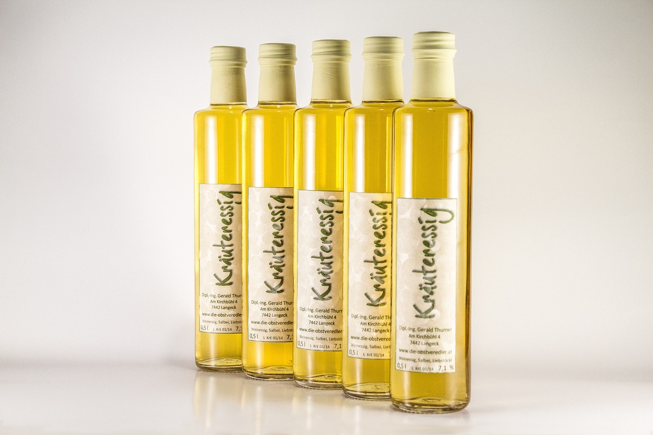 détartrer un pommeau de douche au vinaigre : méthode simple et efficace découvrez comment détartrer efficacement votre pomme de douche avec du vinaigre blanc pour une meilleure pression et une durée de vie prolongée.
